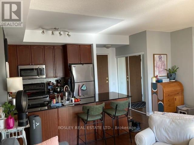 605 - 4196 DUNDAS STREET W, Toronto, Ontario