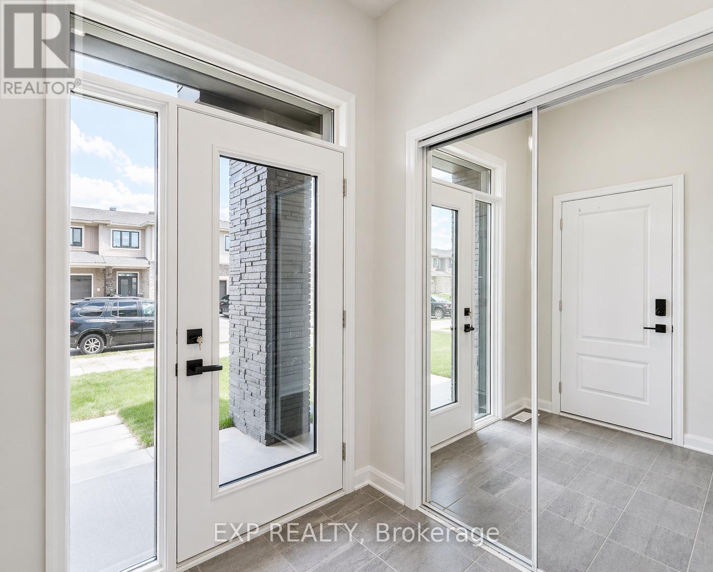 207 Invention Boulevard, Ottawa, Ontario K2W 0K8 - Photo 3 - X13469918
