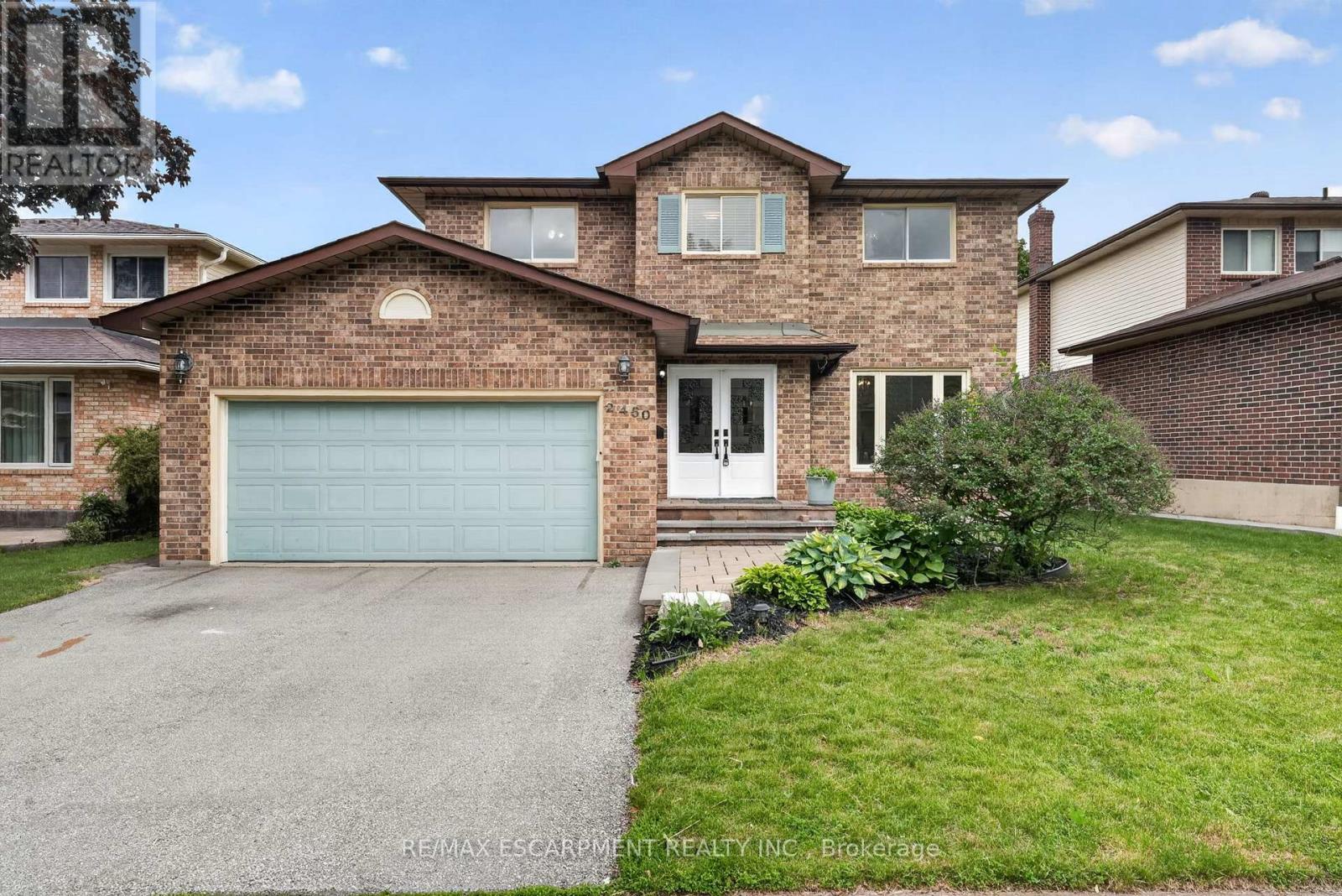 2450 Overton Drive, Burlington, Ontario  L7P 4B5 - Photo 2 - W13469898