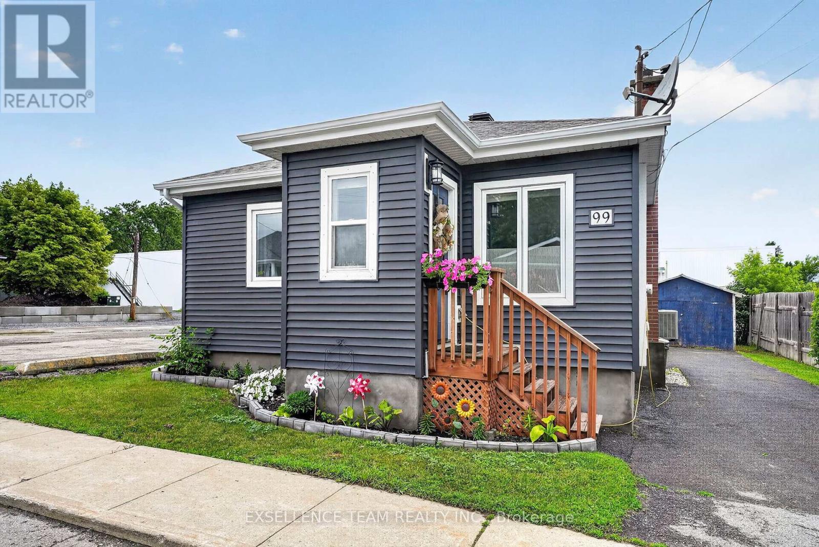 99 LOCHIEL STREET E, North Glengarry, Ontario