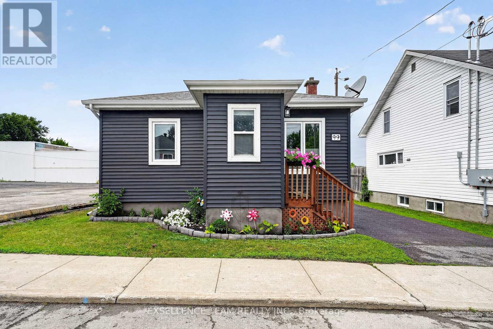 99 Lochiel Street E, North Glengarry, Ontario  K0C 1A0 - Photo 3 - X13469924