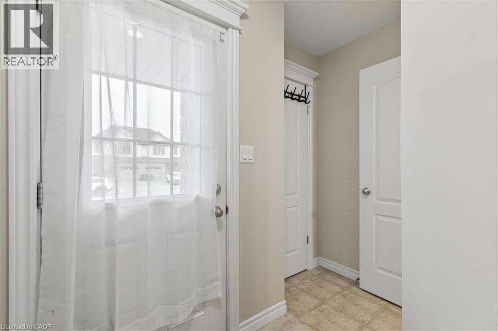70 Curzon Crescent, Guelph, Ontario  N1K 1Z8 - Photo 4 - 40837062