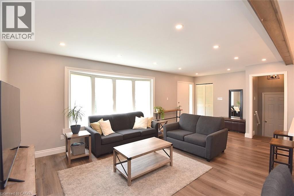 7 Monarch Court, Dundas, Ontario  L9H 3W2 - Photo 6 - 40839746