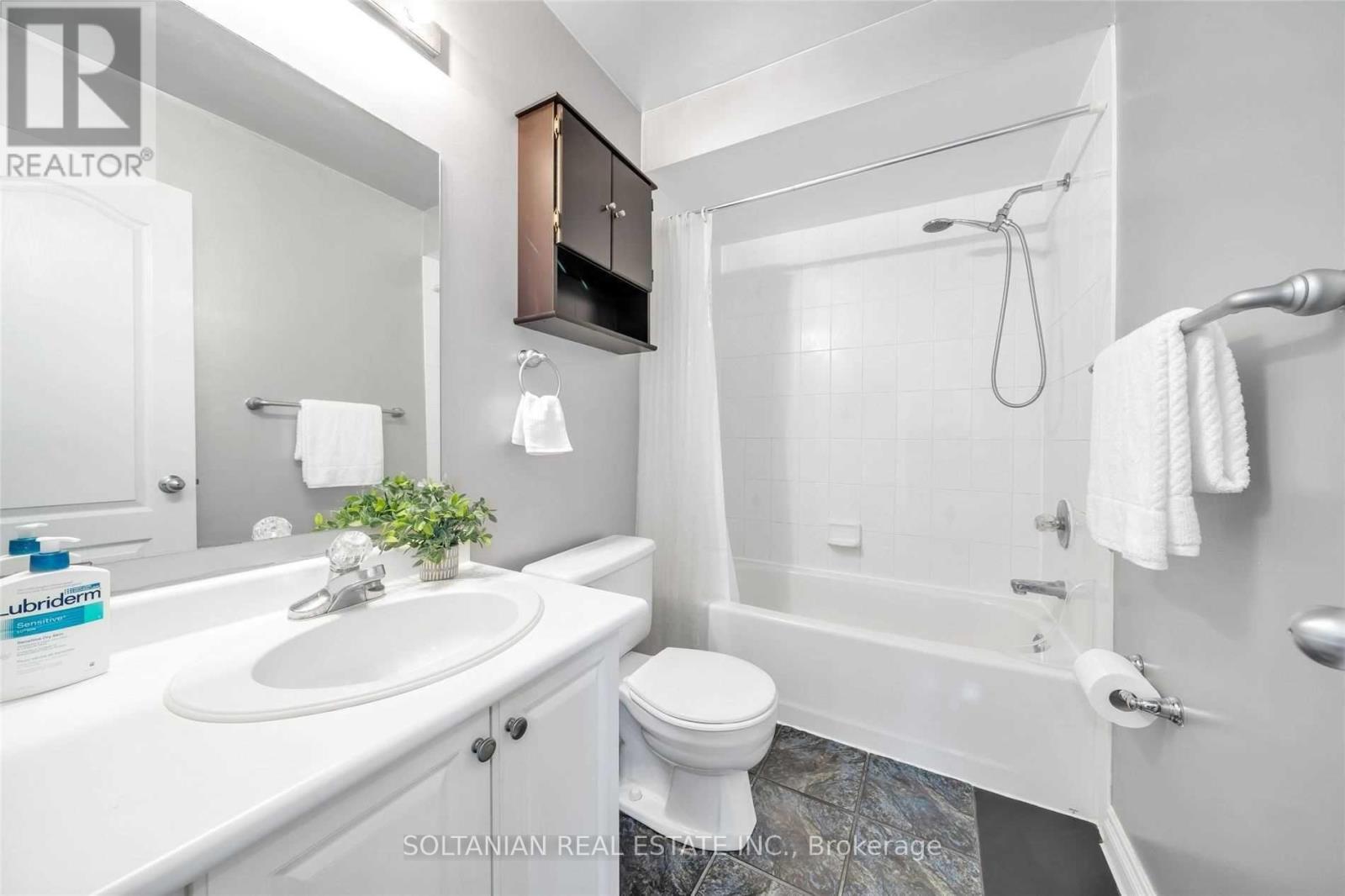94 October Lane, Aurora, Ontario  L4G 6Z8 - Photo 14 - N13467782