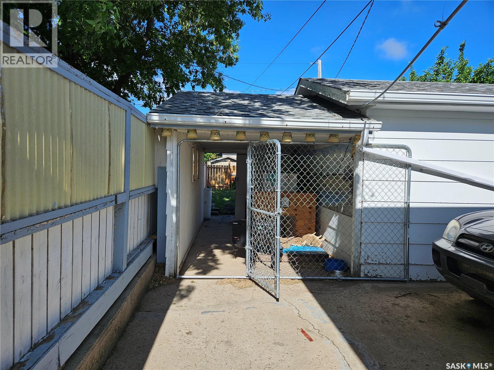 1290 Wolfe Avenue, Moose Jaw, Saskatchewan S6H 1K2 - Photo 17 - SK040161