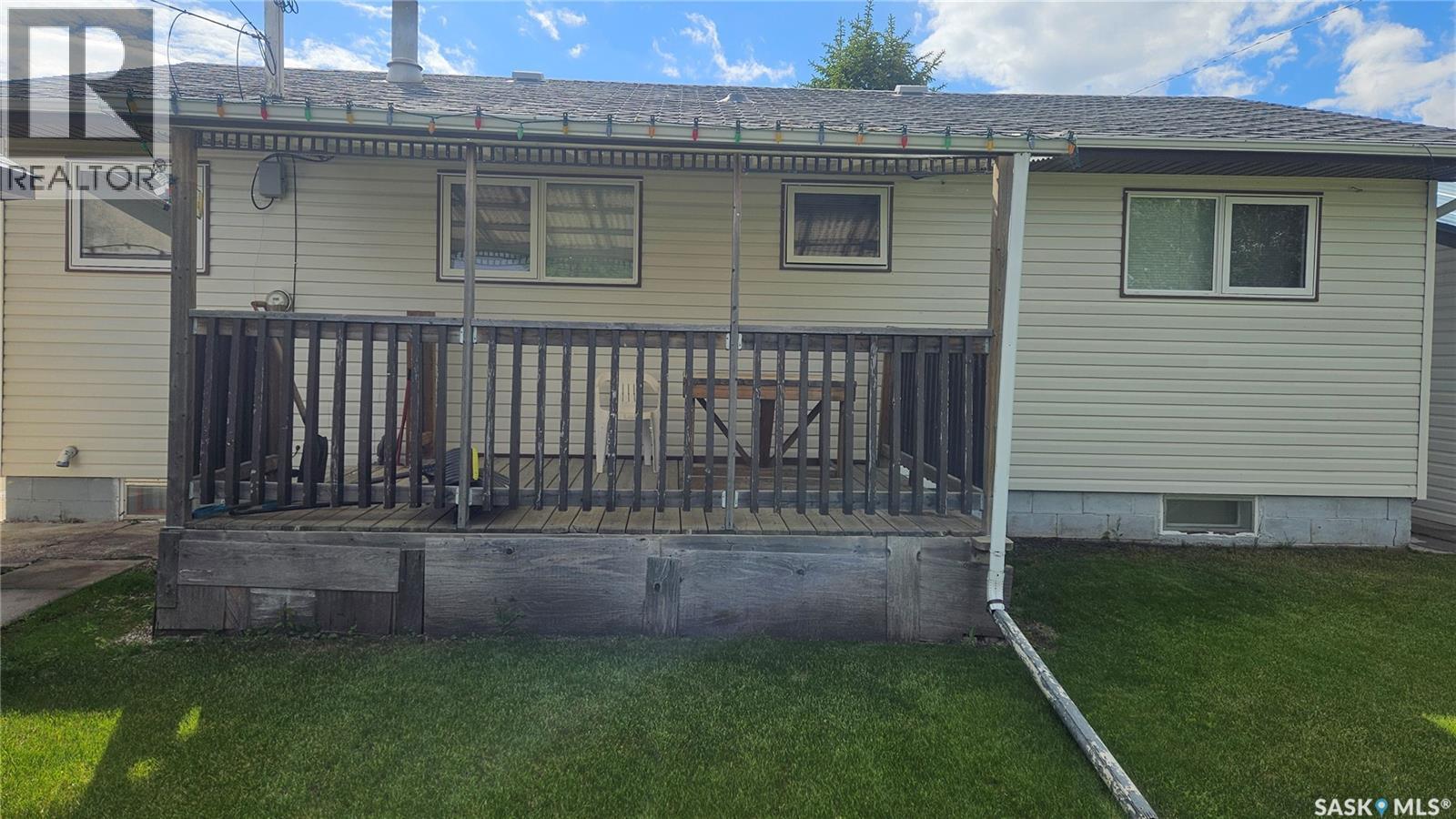 310 2nd Avenue, Cudworth, Saskatchewan S0K 1B0 - Photo 5 - SK040136