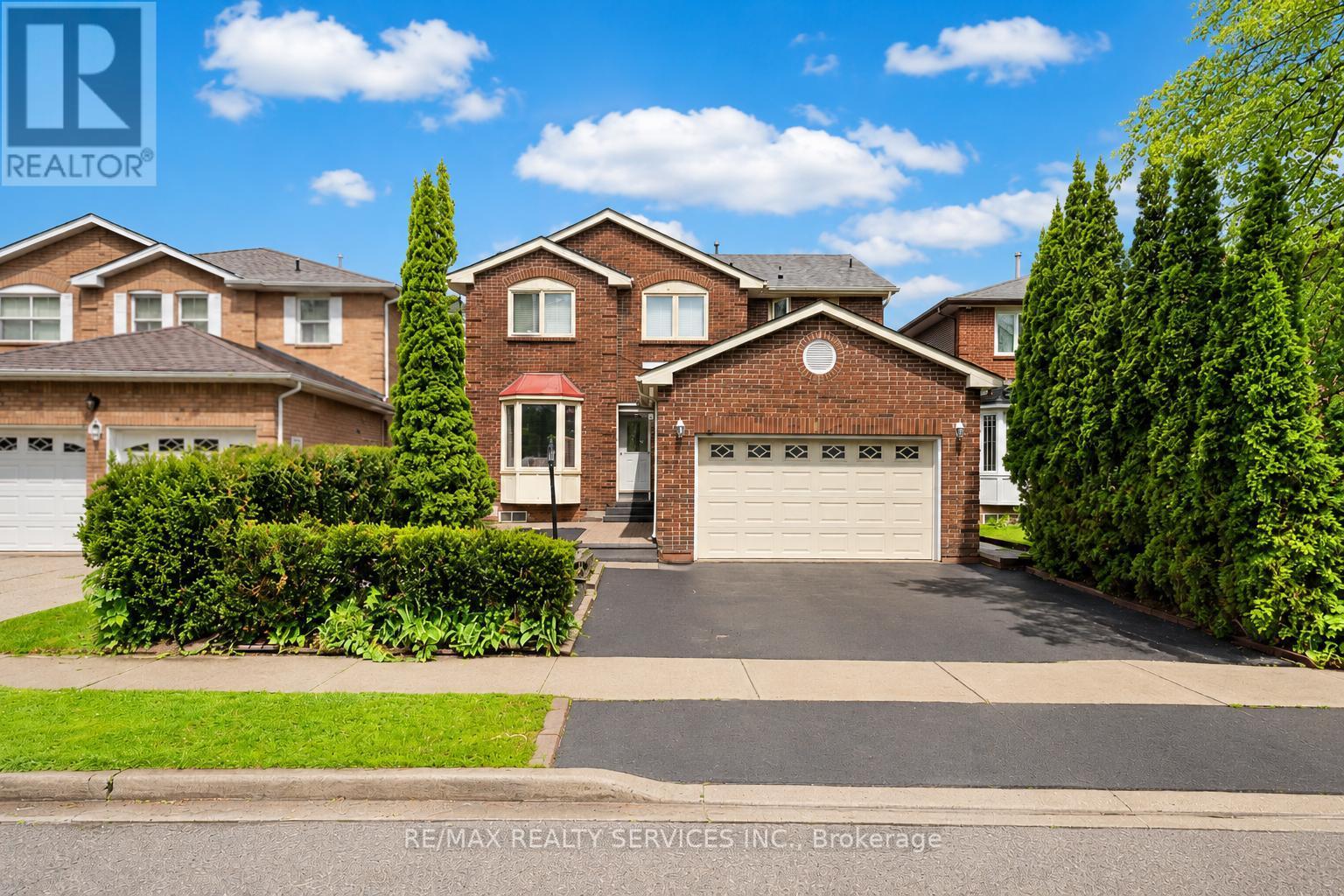 14 CONOVER COURT, Brampton, Ontario