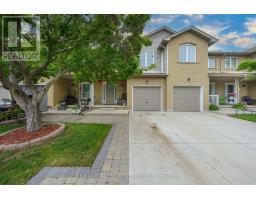 32 - 76 FRANCES AVENUE, Hamilton, Ontario