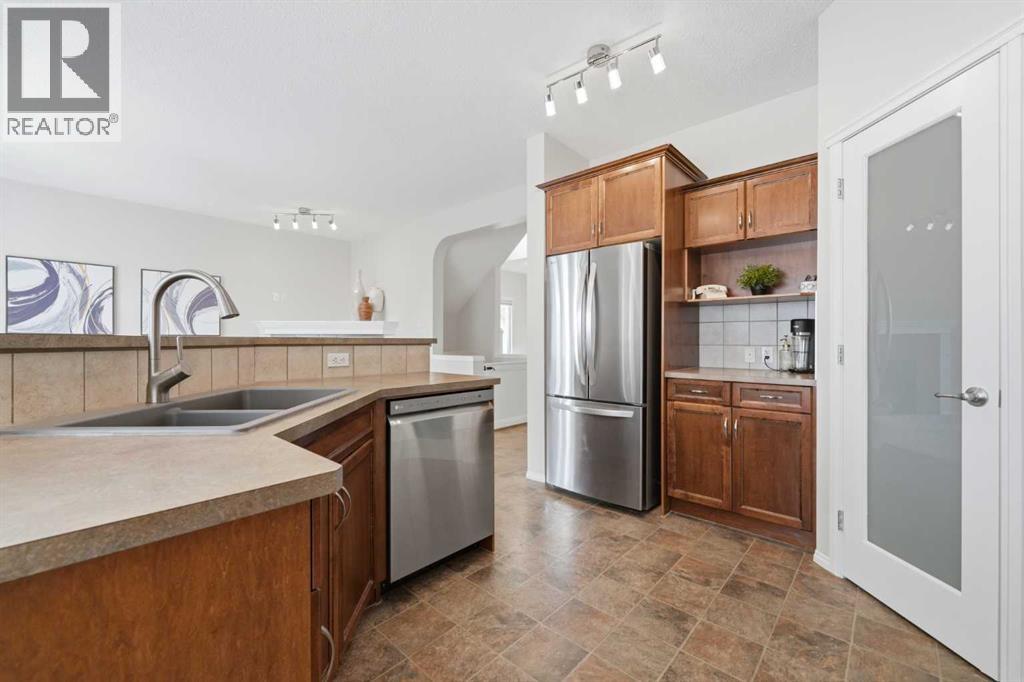 142 Bridlerange Place Sw, Calgary, Alberta  T2Y 0K8 - Photo 10 - A2314139