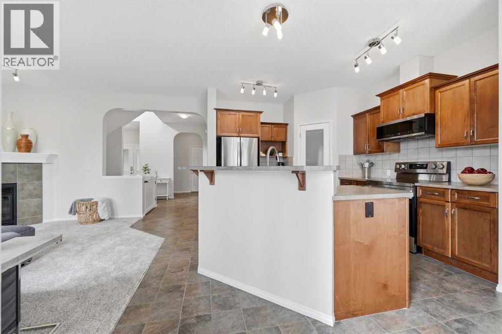 142 Bridlerange Place Sw, Calgary, Alberta  T2Y 0K8 - Photo 11 - A2314139