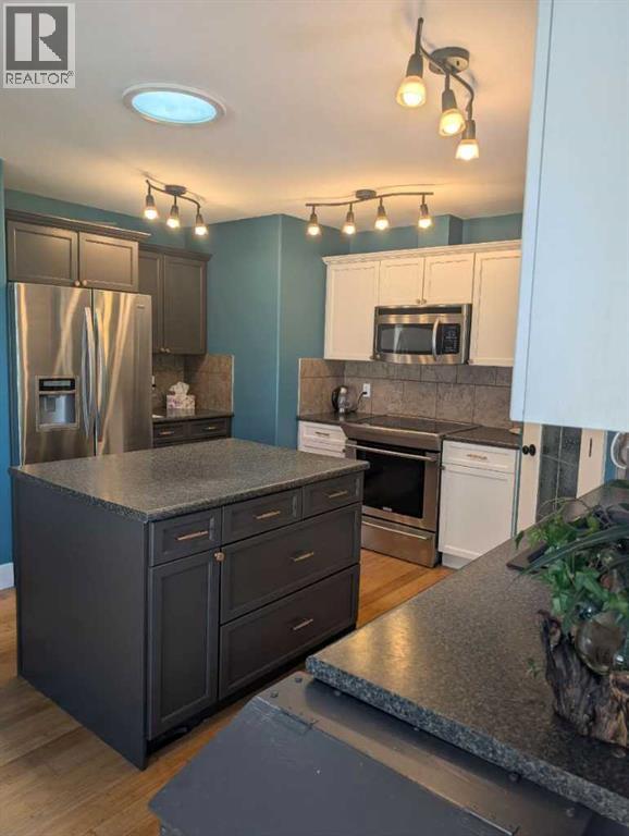1220 21 Street, Bowden, Alberta  T0M 0K0 - Photo 6 - A2322356
