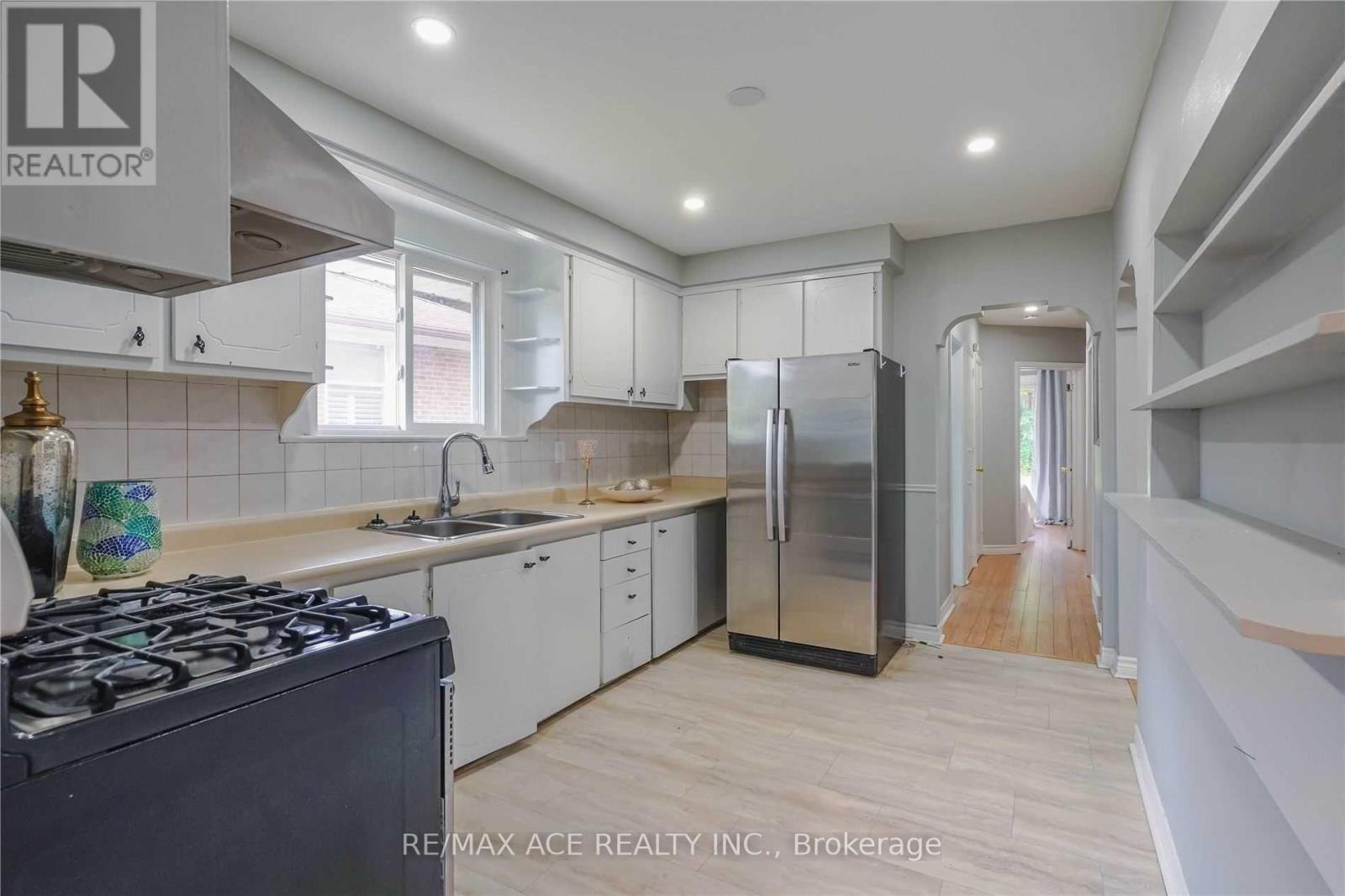 Main - 132 Janray Drive, Toronto, Ontario  M1G 1Y9 - Photo 5 - E13467710