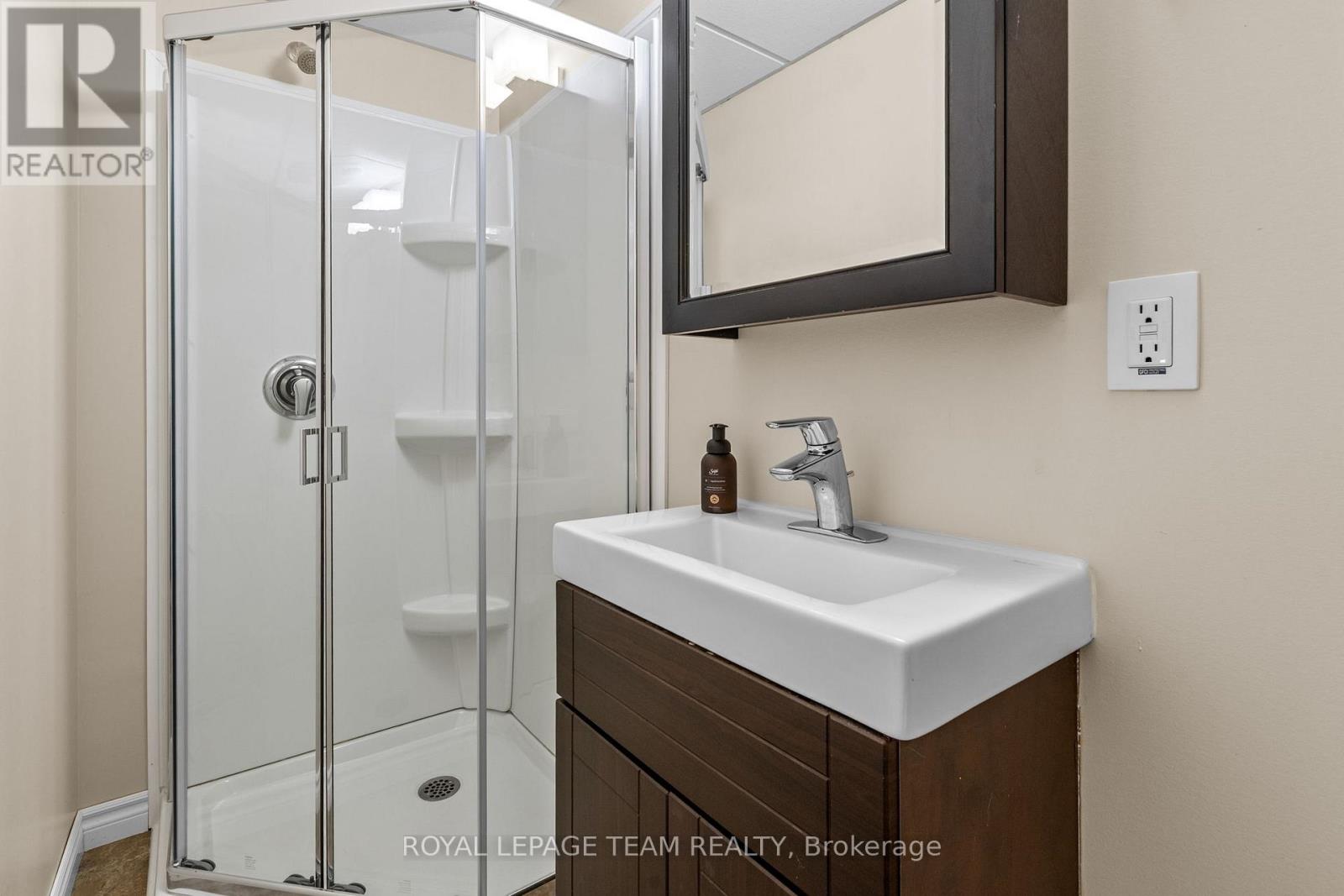 1215 Emperor Avenue, Ottawa, Ontario  K1Z 8C3 - Photo 26 - X13469204