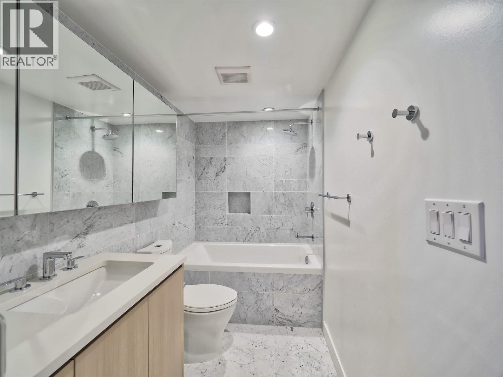 801 1768 Cook Street, Vancouver, British Columbia  V5Y 0N3 - Photo 14 - R3138028