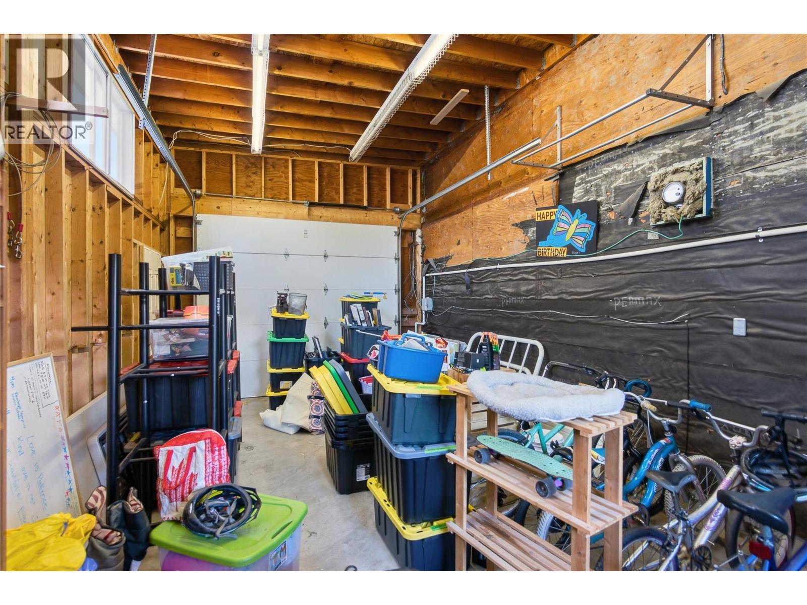 2555 Glenview Avenue, Kamloops, British Columbia  V2B 4L5 - Photo 35 - 10391029