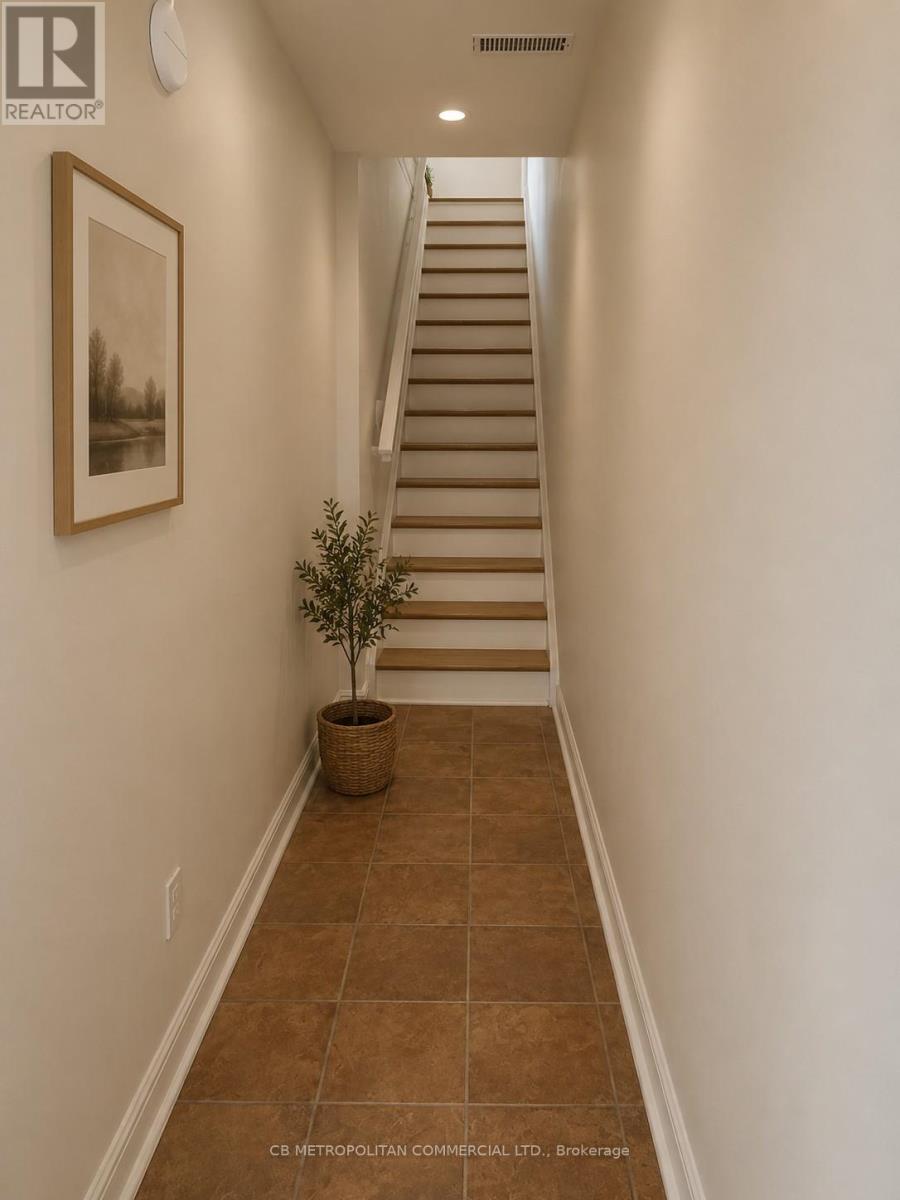 Upper - 1255 Dundas Street W, Toronto, Ontario M6J 1X6 - Photo 10 - C13470048