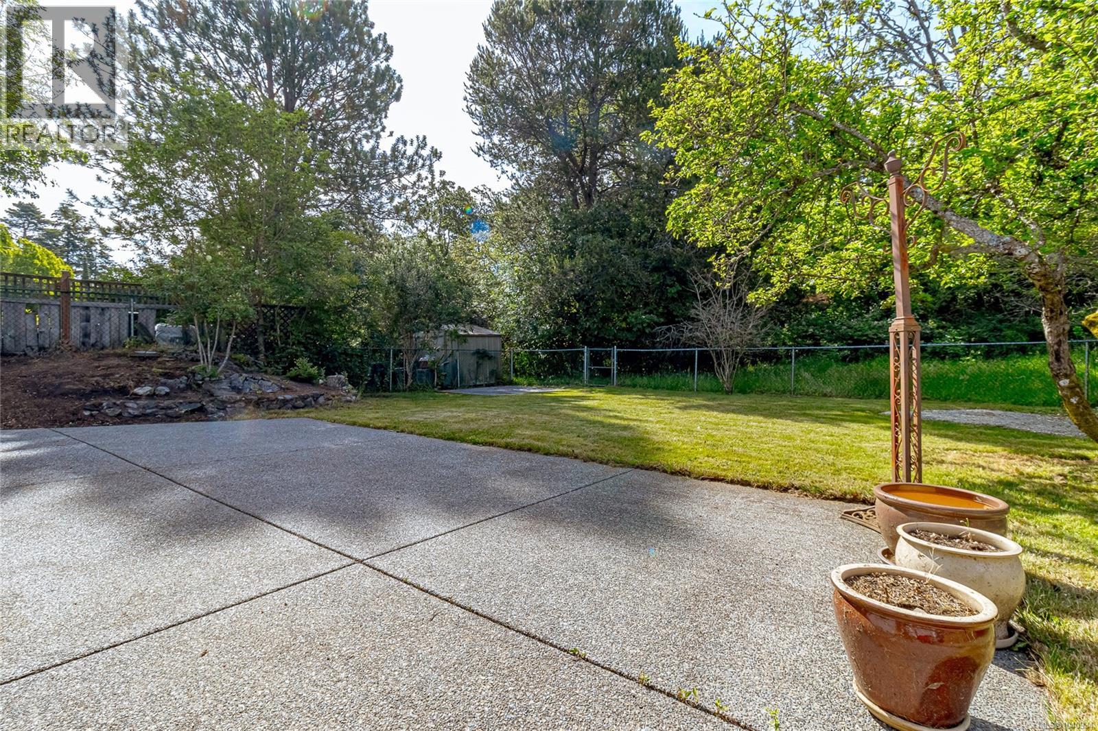 1213 Finlayson St, Victoria, British Columbia  V8T 2T8 - Photo 14 - 1040934