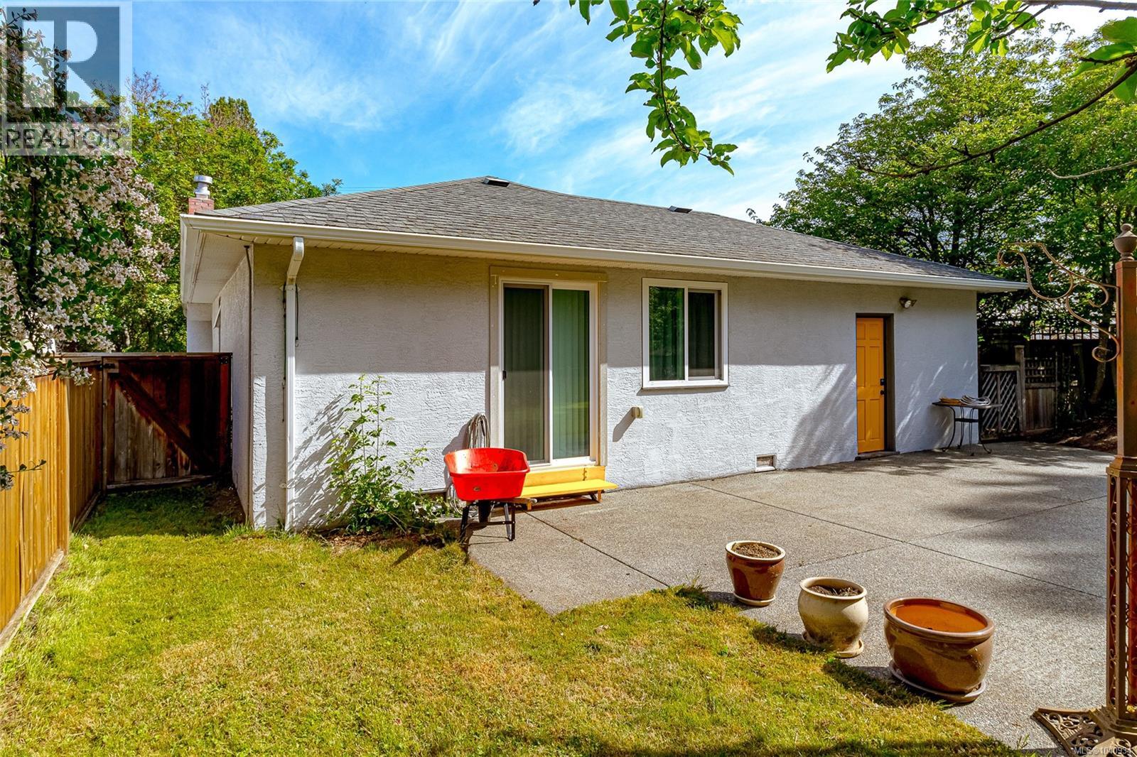 1213 Finlayson St, Victoria, British Columbia  V8T 2T8 - Photo 19 - 1040934
