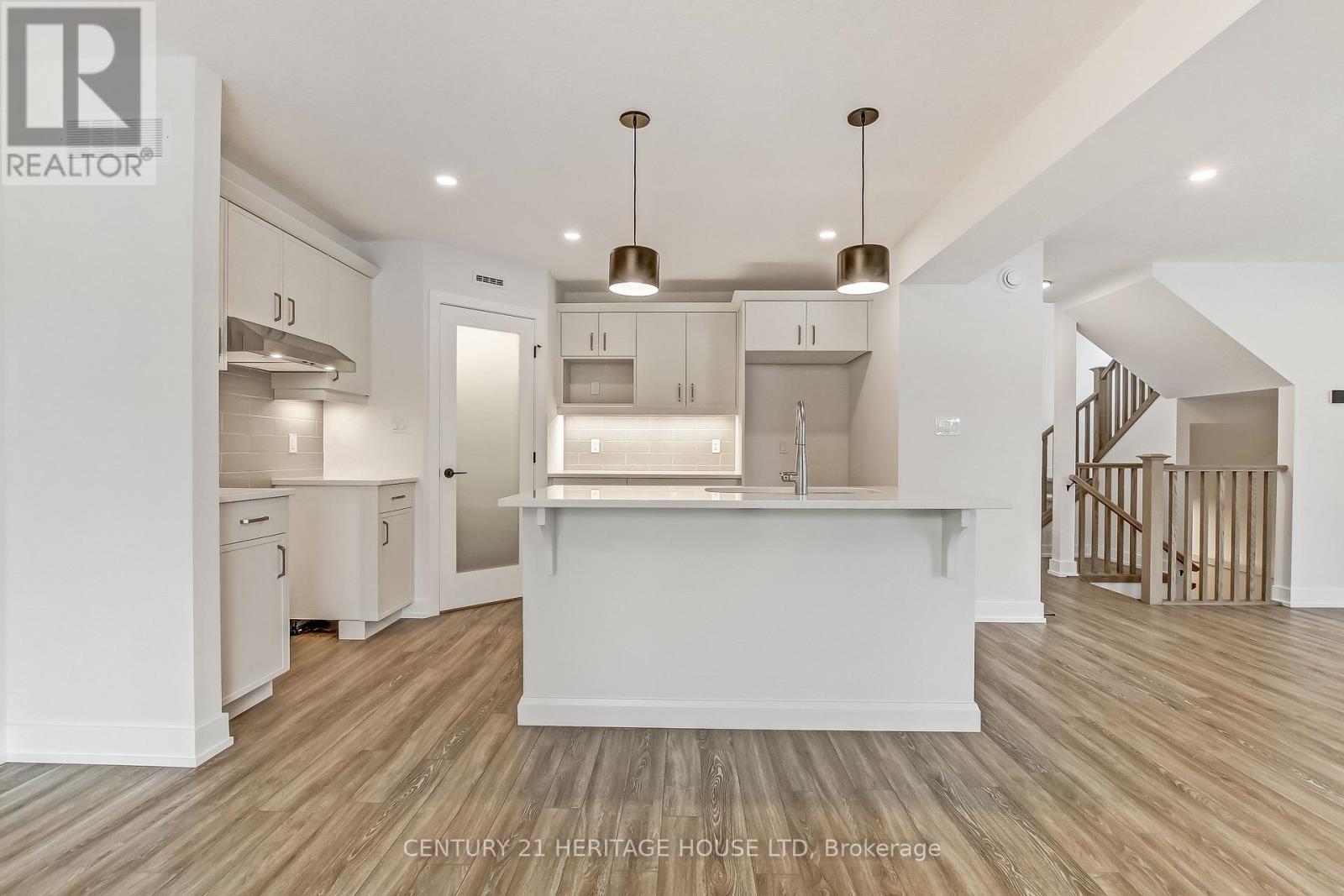 36 Hawks Gate, Central Elgin, Ontario  N5R 0R2 - Photo 12 - X13470066