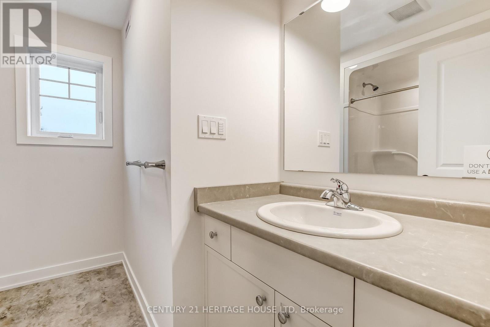 36 Hawks Gate, Central Elgin, Ontario  N5R 0R2 - Photo 23 - X13470066