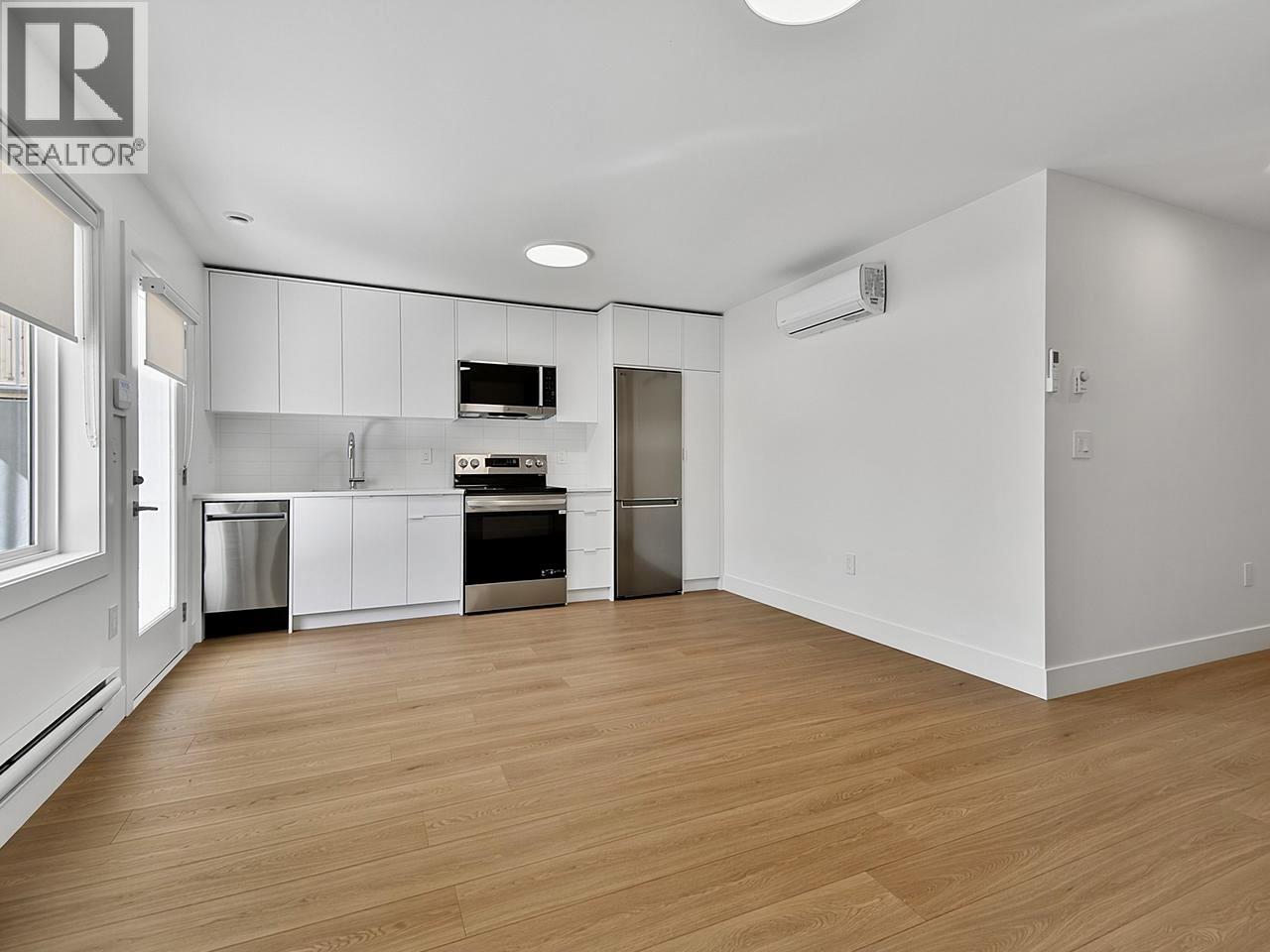 2 8029 Macpherson Avenue, Burnaby, British Columbia  V5J 4P5 - Photo 32 - R3135890