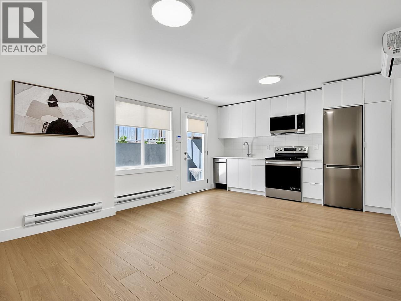 2 8029 Macpherson Avenue, Burnaby, British Columbia  V5J 4P5 - Photo 31 - R3135890