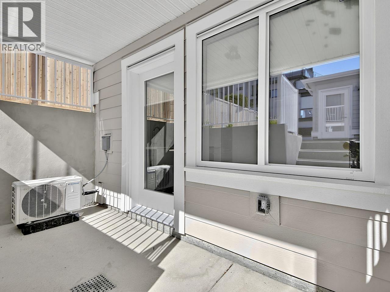 2 8029 Macpherson Avenue, Burnaby, British Columbia  V5J 4P5 - Photo 35 - R3135890