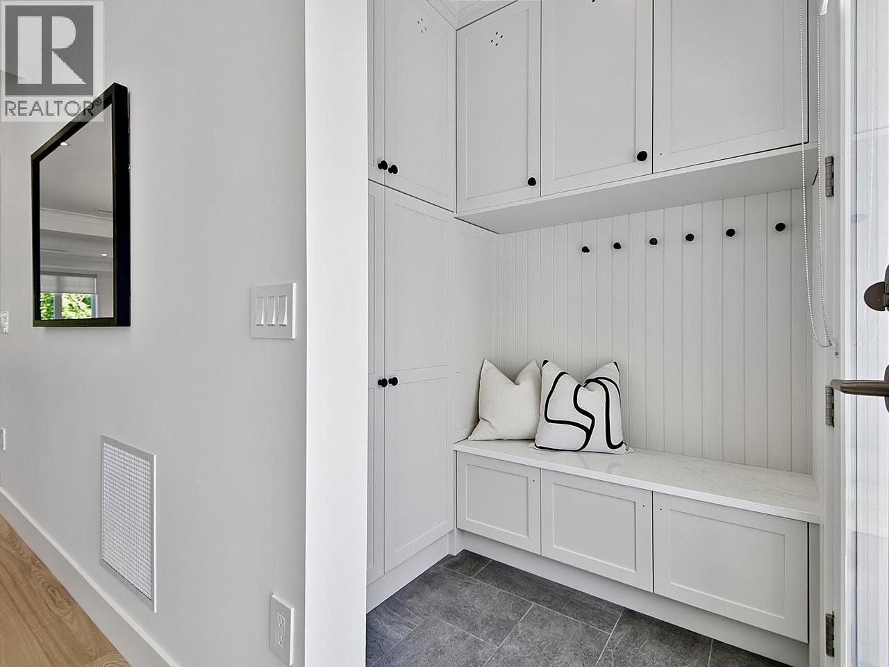 2 8029 Macpherson Avenue, Burnaby, British Columbia  V5J 4P5 - Photo 15 - R3135890