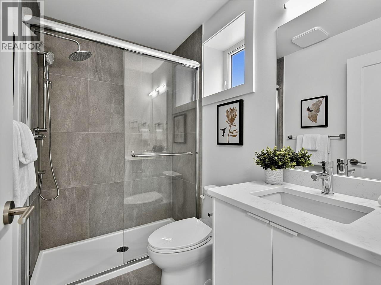 2 8029 Macpherson Avenue, Burnaby, British Columbia  V5J 4P5 - Photo 29 - R3135890