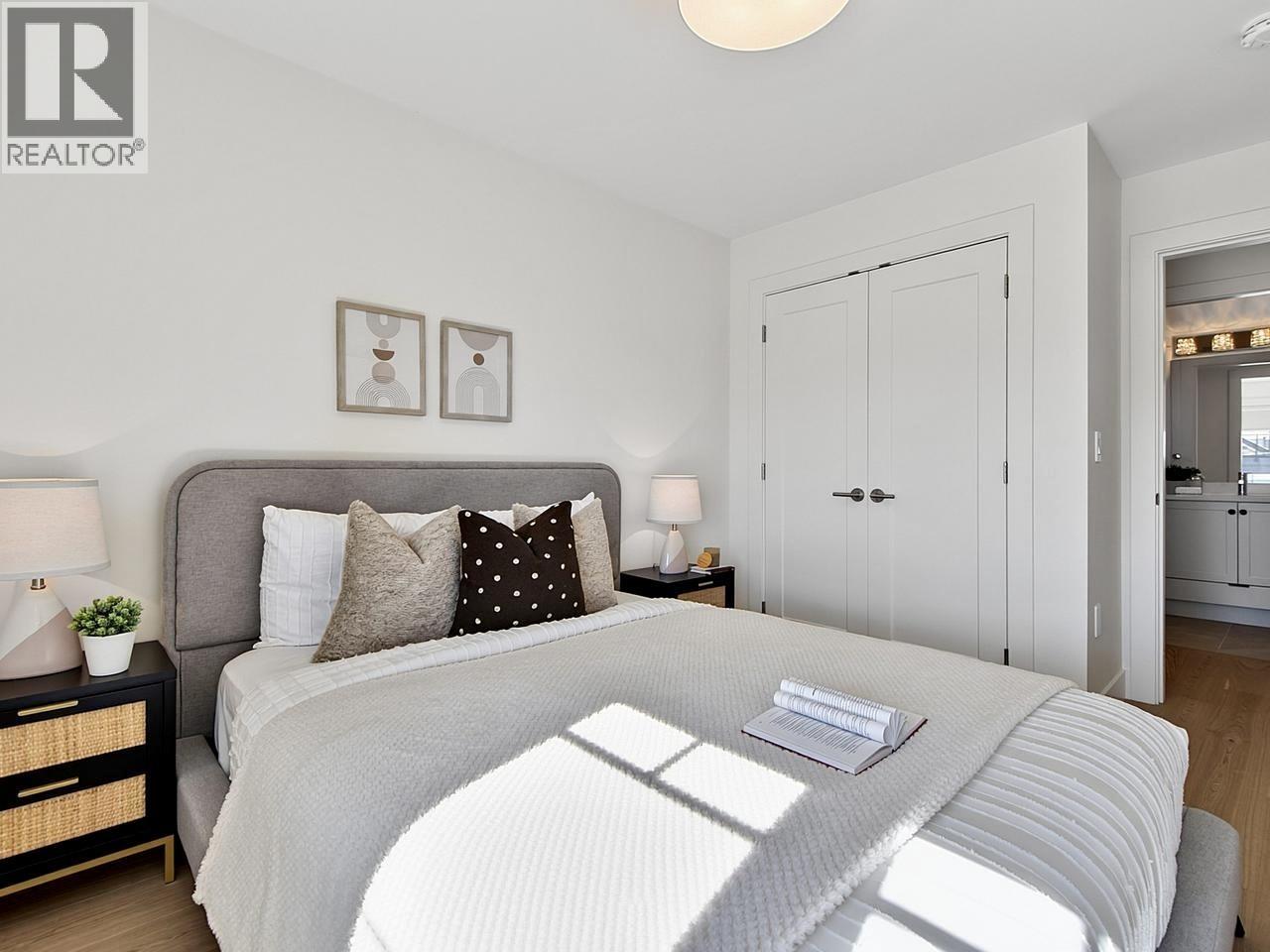 2 8029 Macpherson Avenue, Burnaby, British Columbia  V5J 4P5 - Photo 22 - R3135890