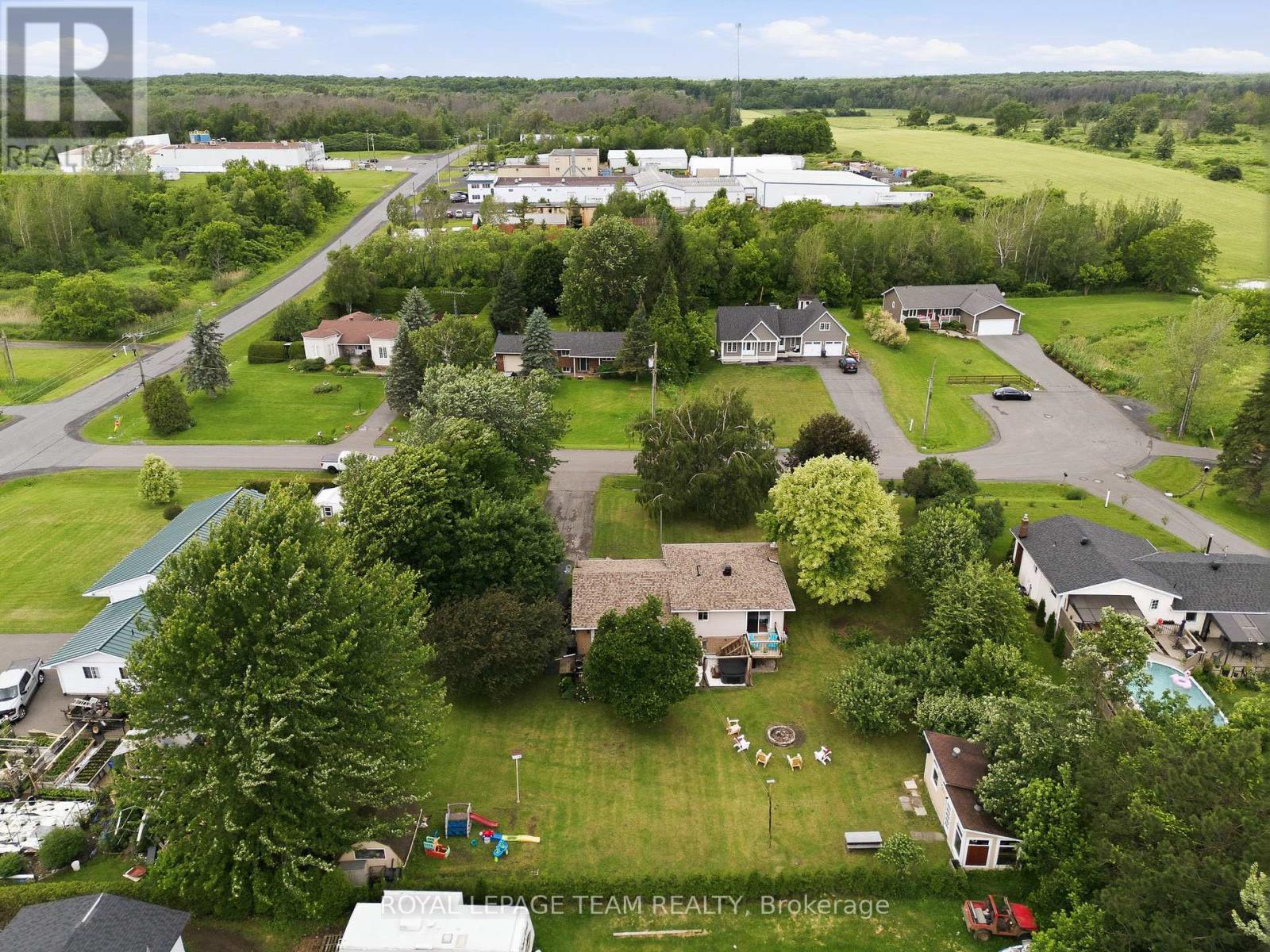 19238 Richmond Court, South Glengarry, Ontario K0C 2E0 - Photo 45 - X13470068