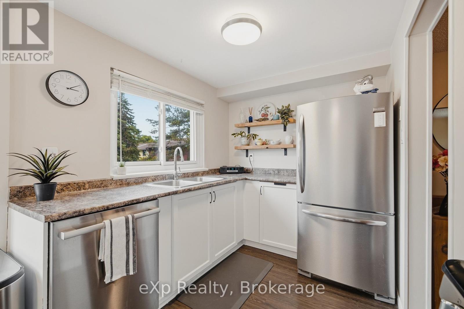 4 - 2 Worton Avenue, Guelph, Ontario  N1H 7C5 - Photo 15 - X13469766