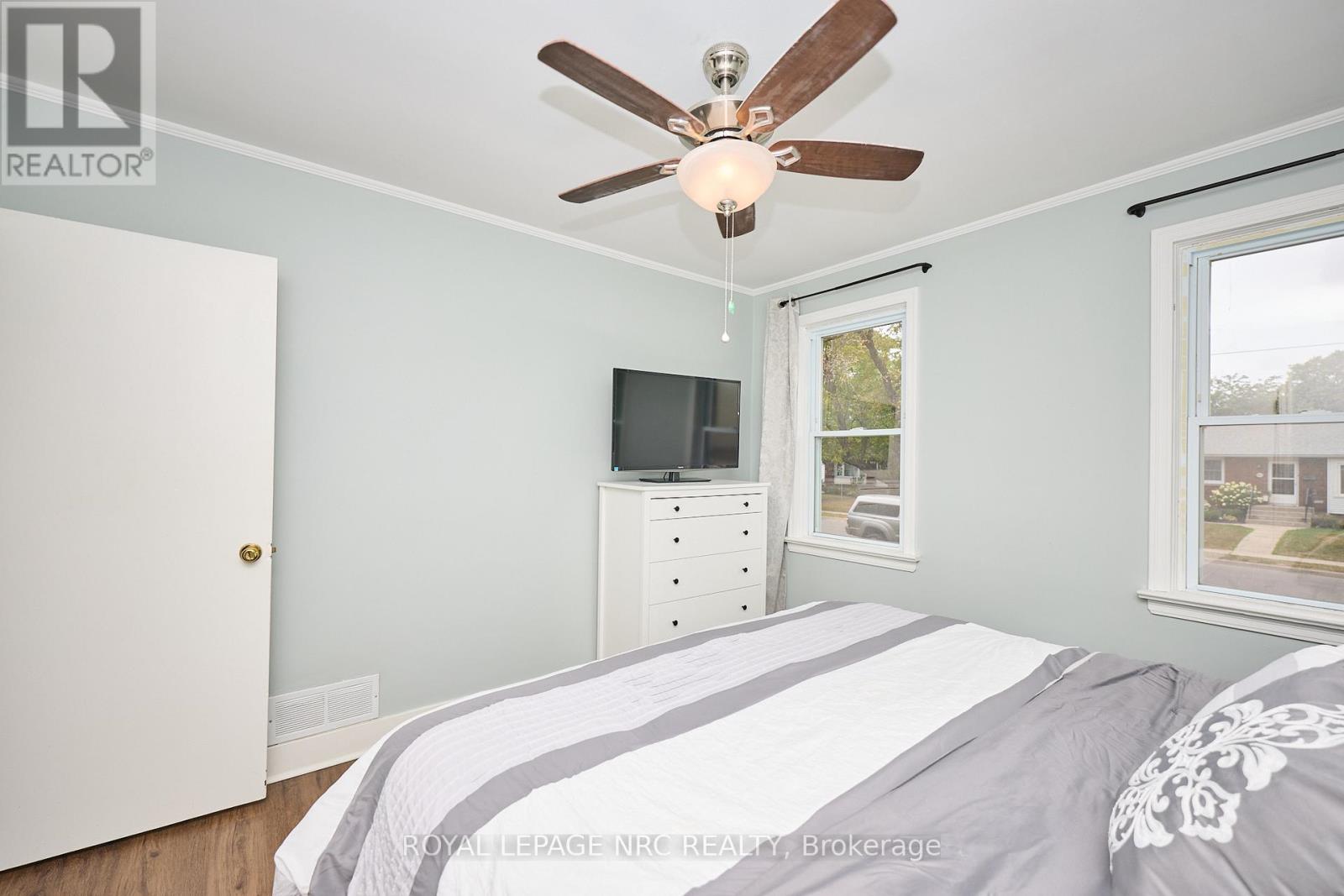 5916 Carman Street, Niagara Falls (Church's Lane), Ontario  L2J 1S1 - Photo 12 - X13470096