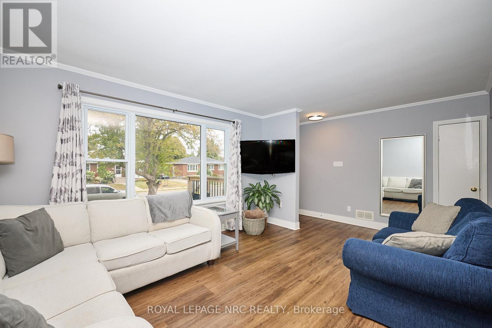 5916 Carman Street, Niagara Falls (Church's Lane), Ontario  L2J 1S1 - Photo 32 - X13470096