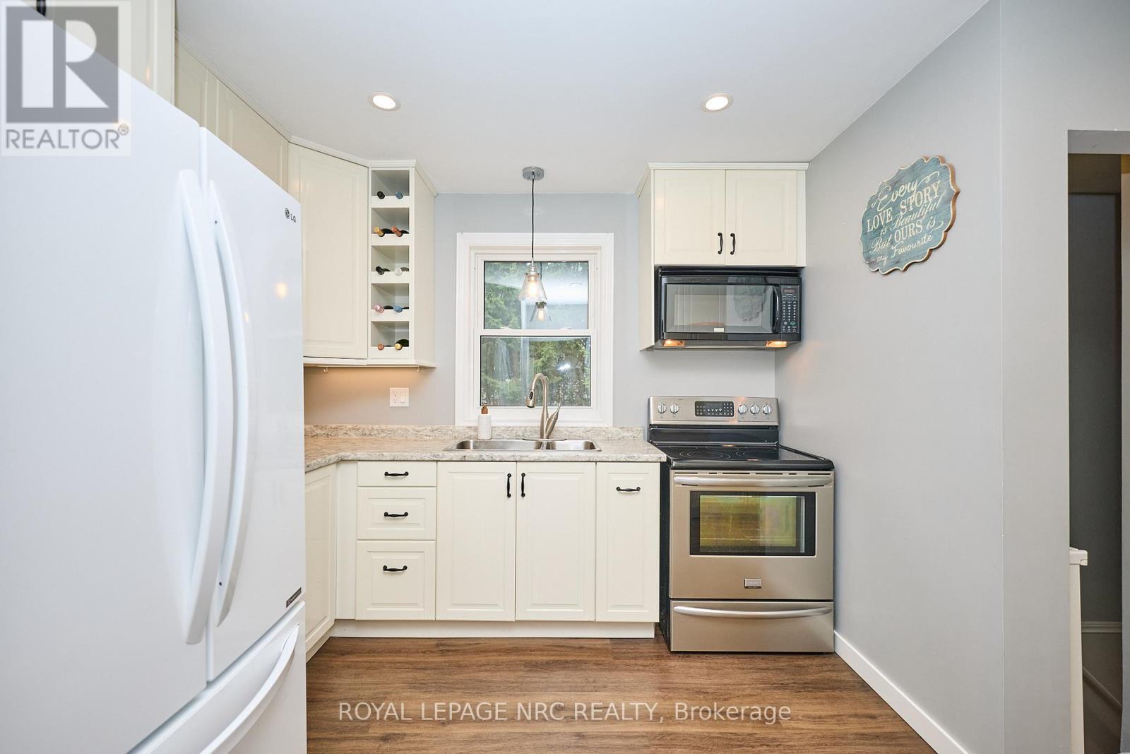 5916 Carman Street, Niagara Falls (Church's Lane), Ontario  L2J 1S1 - Photo 8 - X13470096