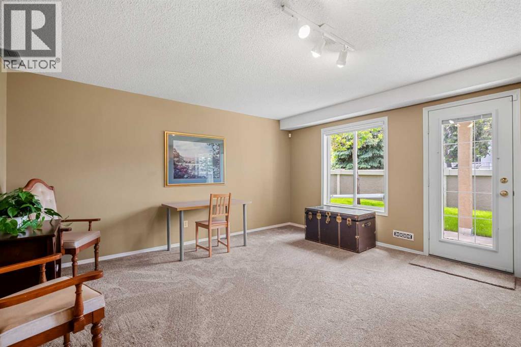 22 Mt Mckenzie Villas SE, Calgary, Alberta  T2Z 2P9 - Photo 29 - A2321918