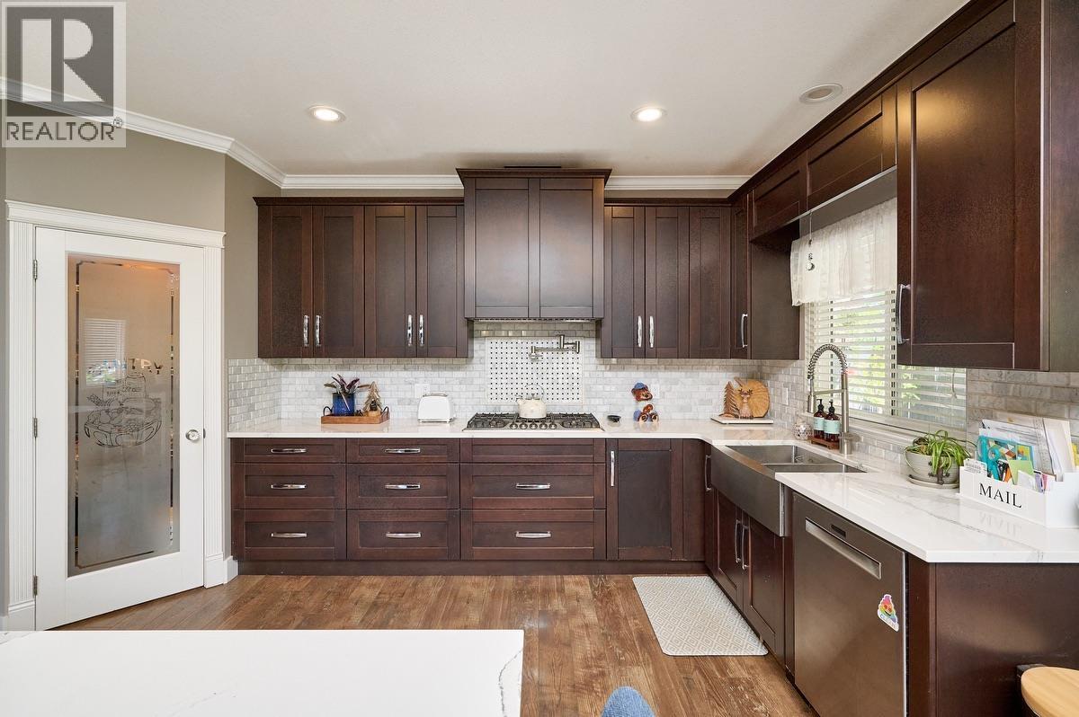 21120 Stonehouse Avenue, Maple Ridge, British Columbia V2X 8L9 - Photo 11 - R3135205