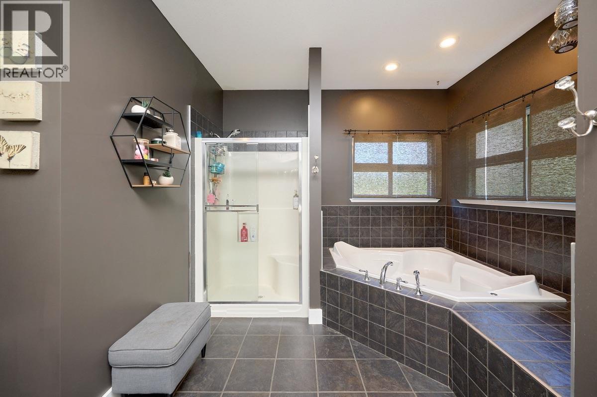 21120 Stonehouse Avenue, Maple Ridge, British Columbia V2X 8L9 - Photo 17 - R3135205