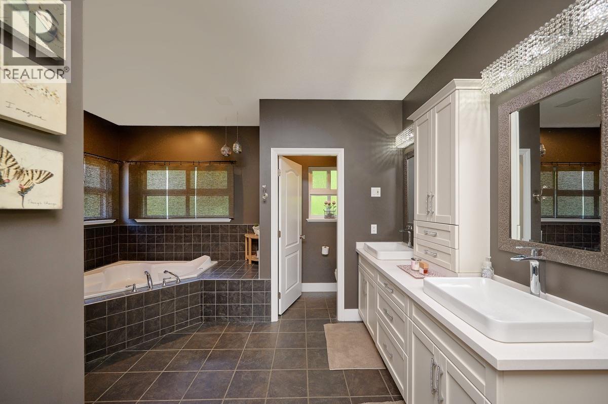 21120 Stonehouse Avenue, Maple Ridge, British Columbia V2X 8L9 - Photo 16 - R3135205
