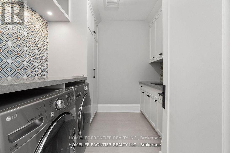 8 Vesta Drive, Toronto, Ontario  M5P 2Z5 - Photo 25 - C13470094