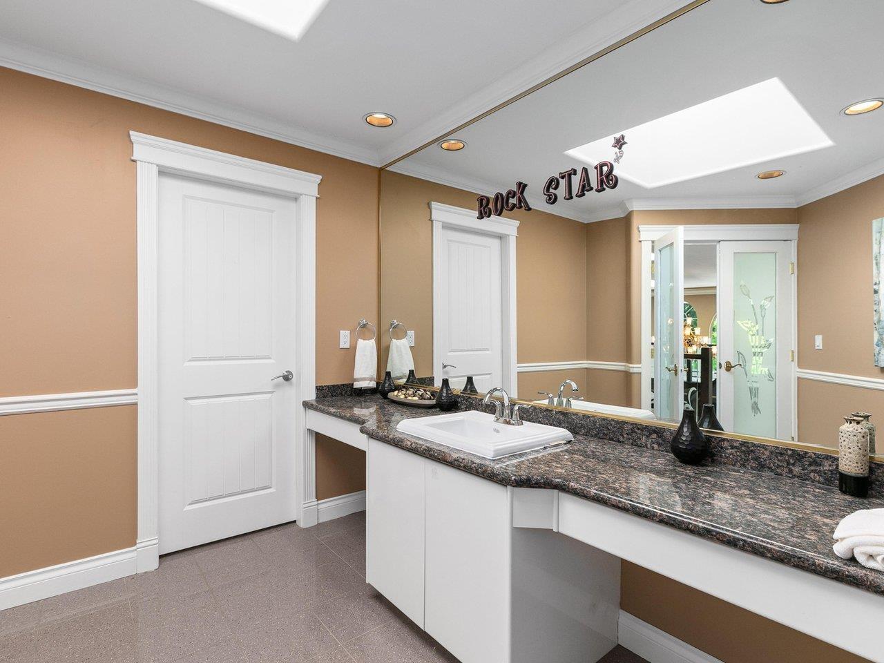 13828 Crescent Road, Surrey, British Columbia  V4P 1K8 - Photo 27 - R3137386