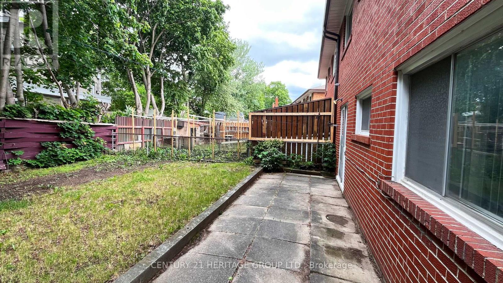 37 Gambello Crescent, Toronto, Ontario  M3J 1W2 - Photo 20 - W13469562