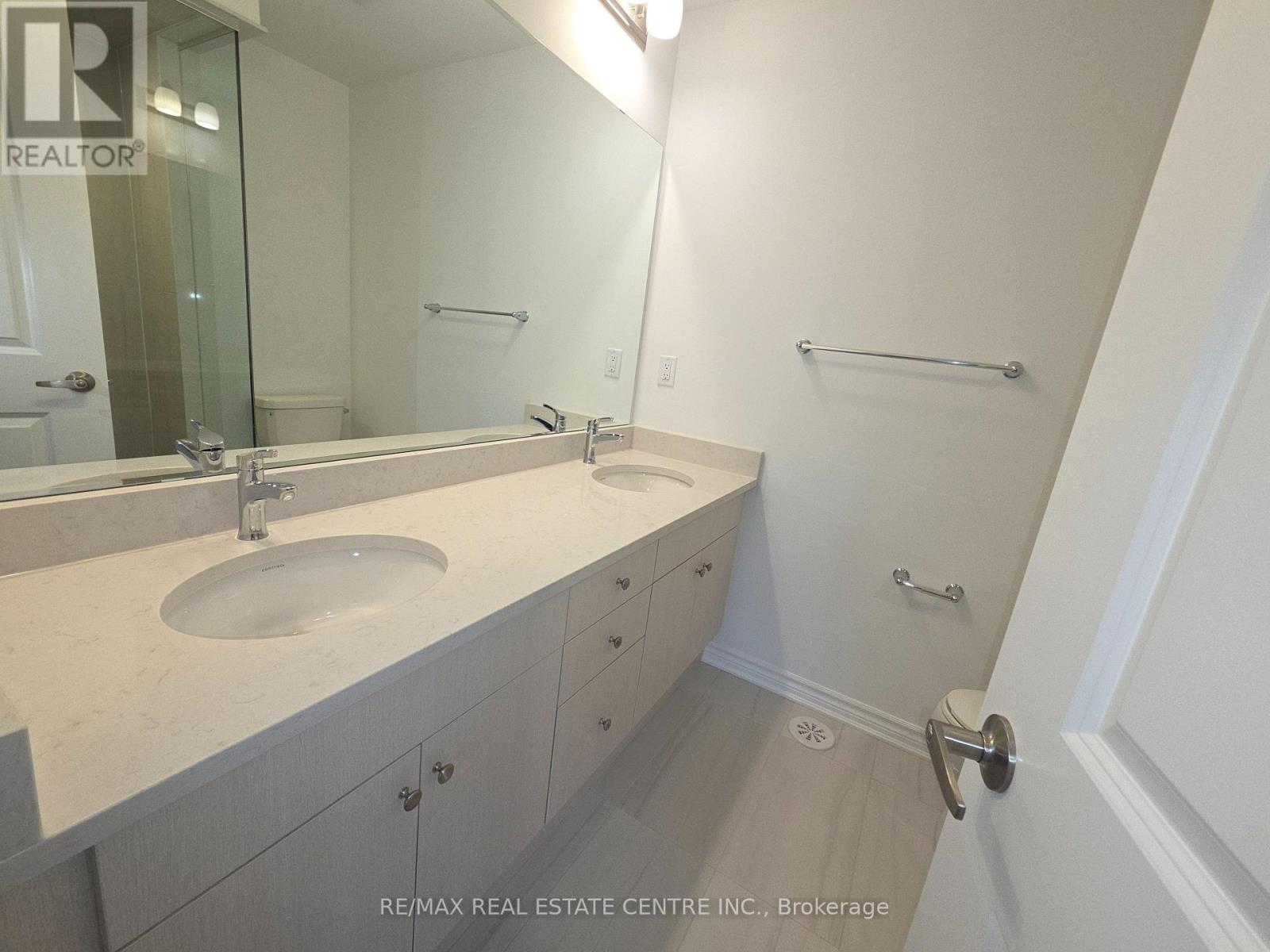 1478 Rutland Crescent, Milton, Ontario  L9E 2K6 - Photo 12 - W13469824