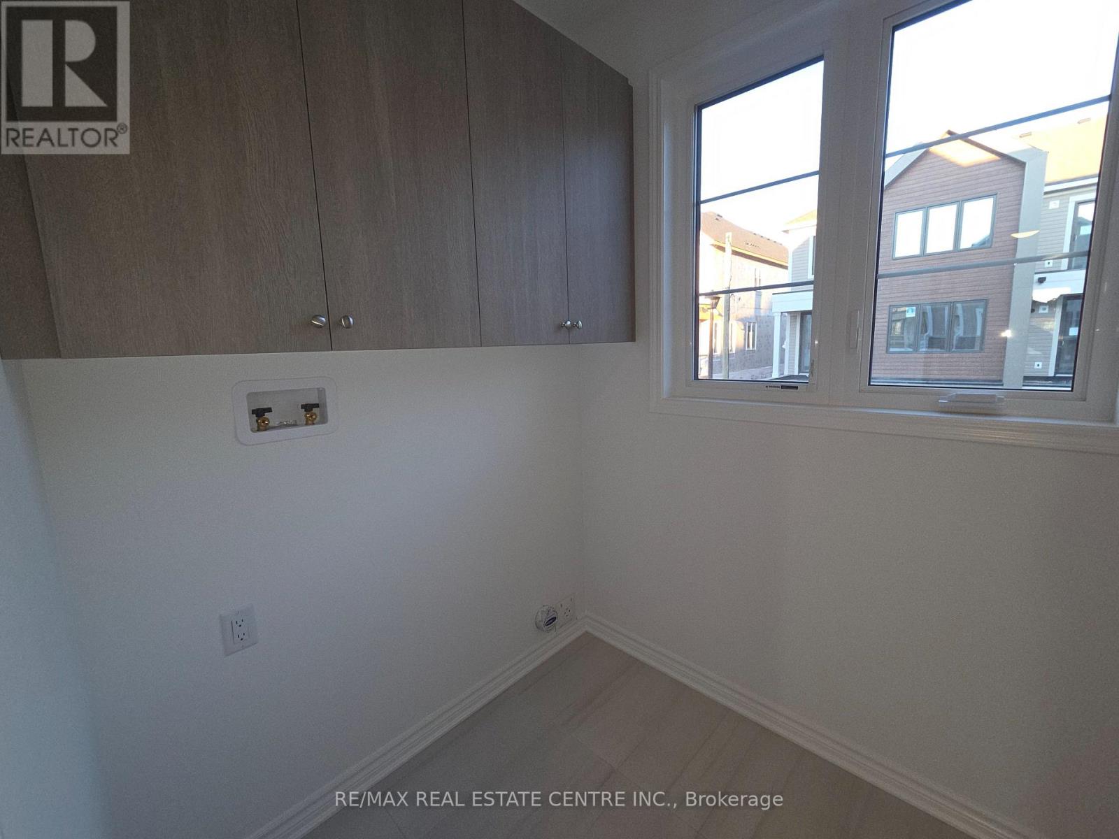 1478 Rutland Crescent, Milton, Ontario  L9E 2K6 - Photo 6 - W13469824