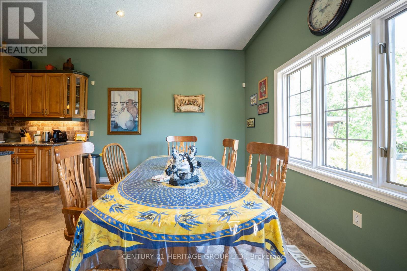 1945 Abingdon Road, West Lincoln, Ontario L0R 1E0 - Photo 20 - X13470110