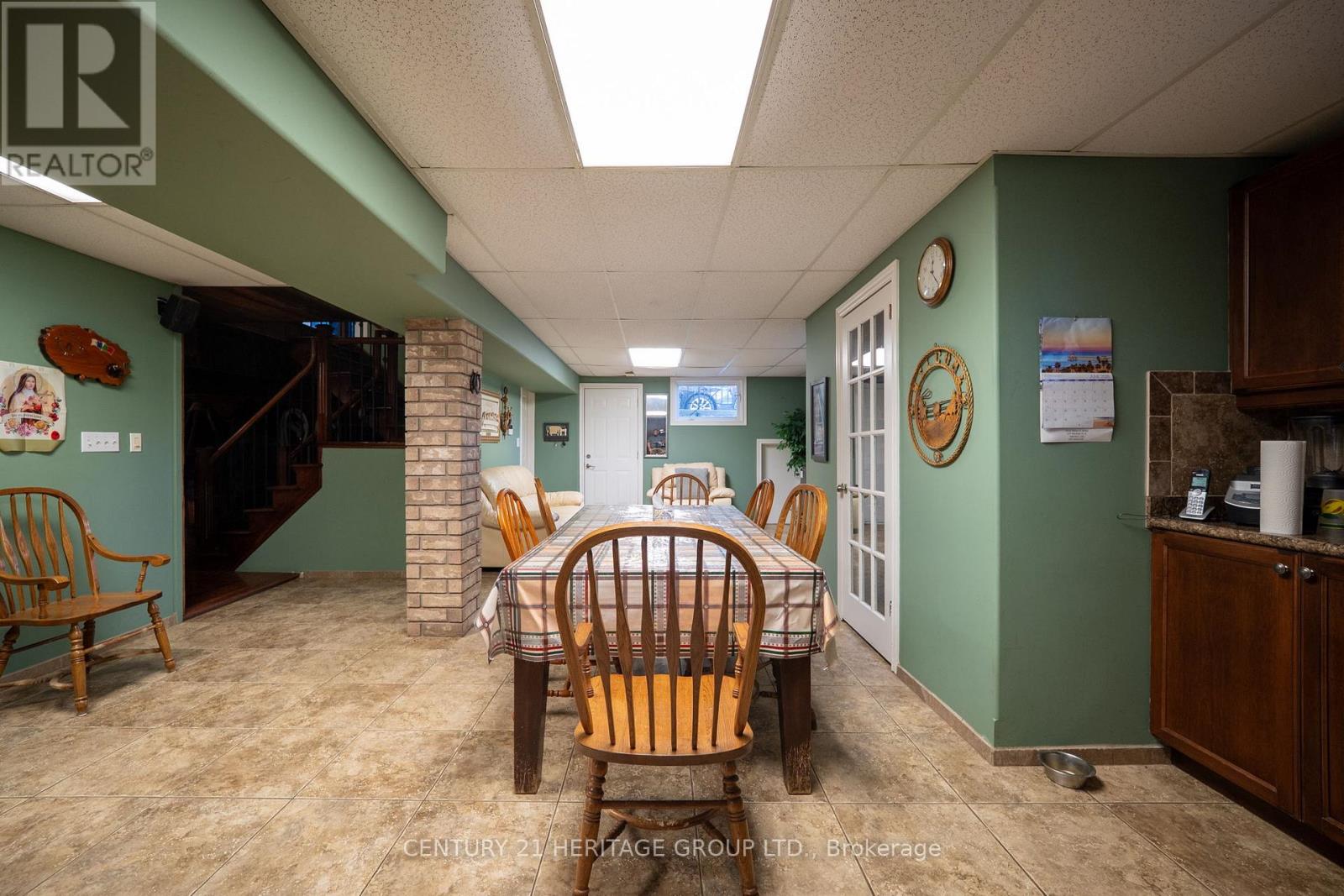1945 Abingdon Road, West Lincoln, Ontario L0R 1E0 - Photo 34 - X13470110
