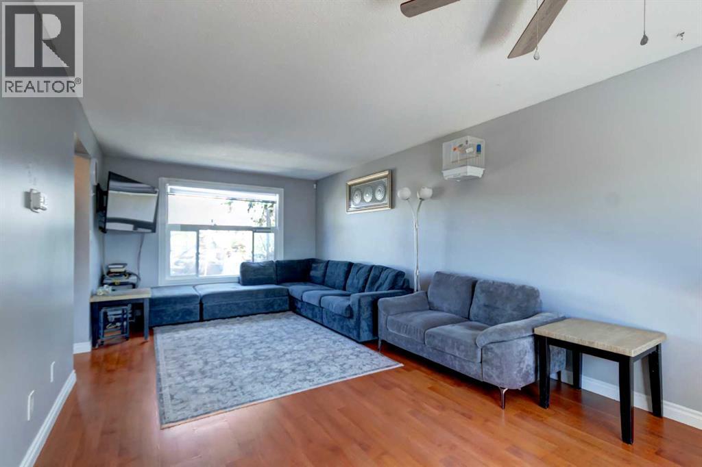 131 Dovertree Place Se, Calgary, Alberta  T2B 2K3 - Photo 8 - A2319028
