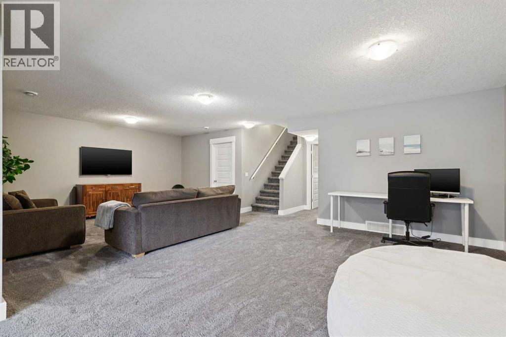 48 Masters Common Se, Calgary, Alberta  T3M 2B8 - Photo 40 - A2321952