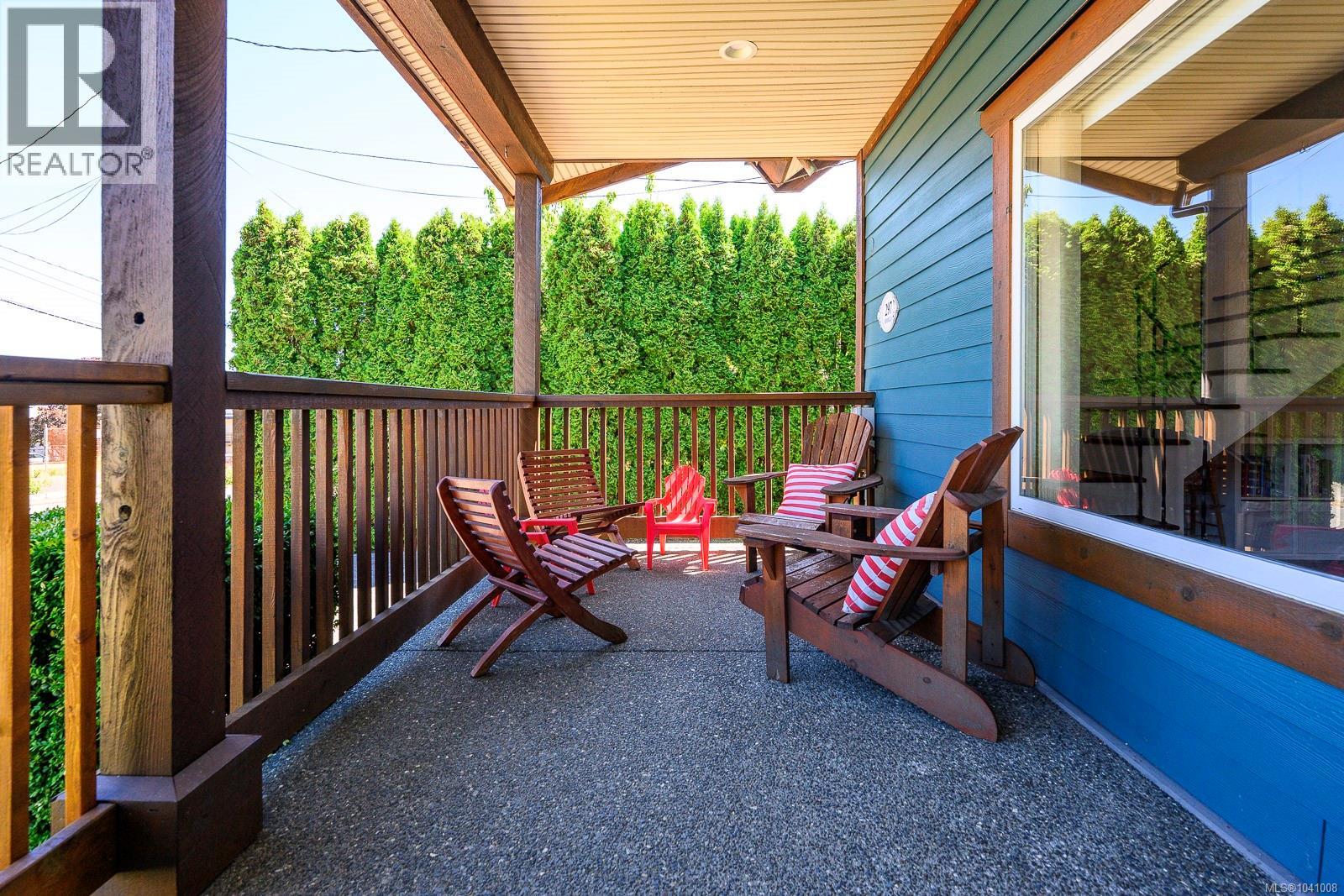 297 Rodello St, Comox, British Columbia  V9M 1E2 - Photo 17 - 1041008
