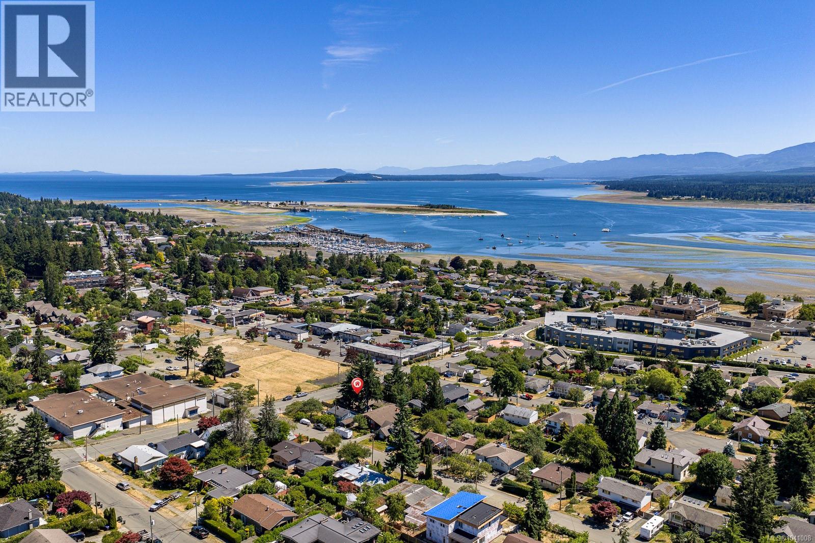 297 Rodello St, Comox, British Columbia  V9M 1E2 - Photo 56 - 1041008